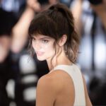 Charlbi Dean Instagram - Im late to post but I’m still taking everything in ☺️ I also had no idea what photocall was but I do now hehe thank you @dior @diorbeauty thank you @festivaldecannes