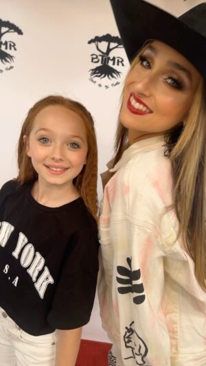 Charlie Townsend Instagram - Loving this dance!! 🩷🩷🩷

#dance #bff #trending #trendingdances #reels #fun #silly #besties #🩷🩷🩷 @mckenzibrooke
