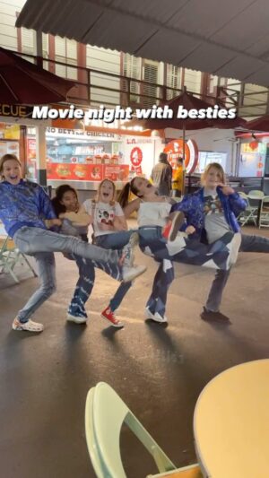 Charlie Townsend Instagram - Loving #blue loving #movienight loving my #besties  @boutiquepublicity thx for an amazing night as always! 
@inspiredprservices #premeire