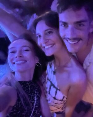 Charlotte Vega Instagram - Marc y B y mucho amoorrr 💕