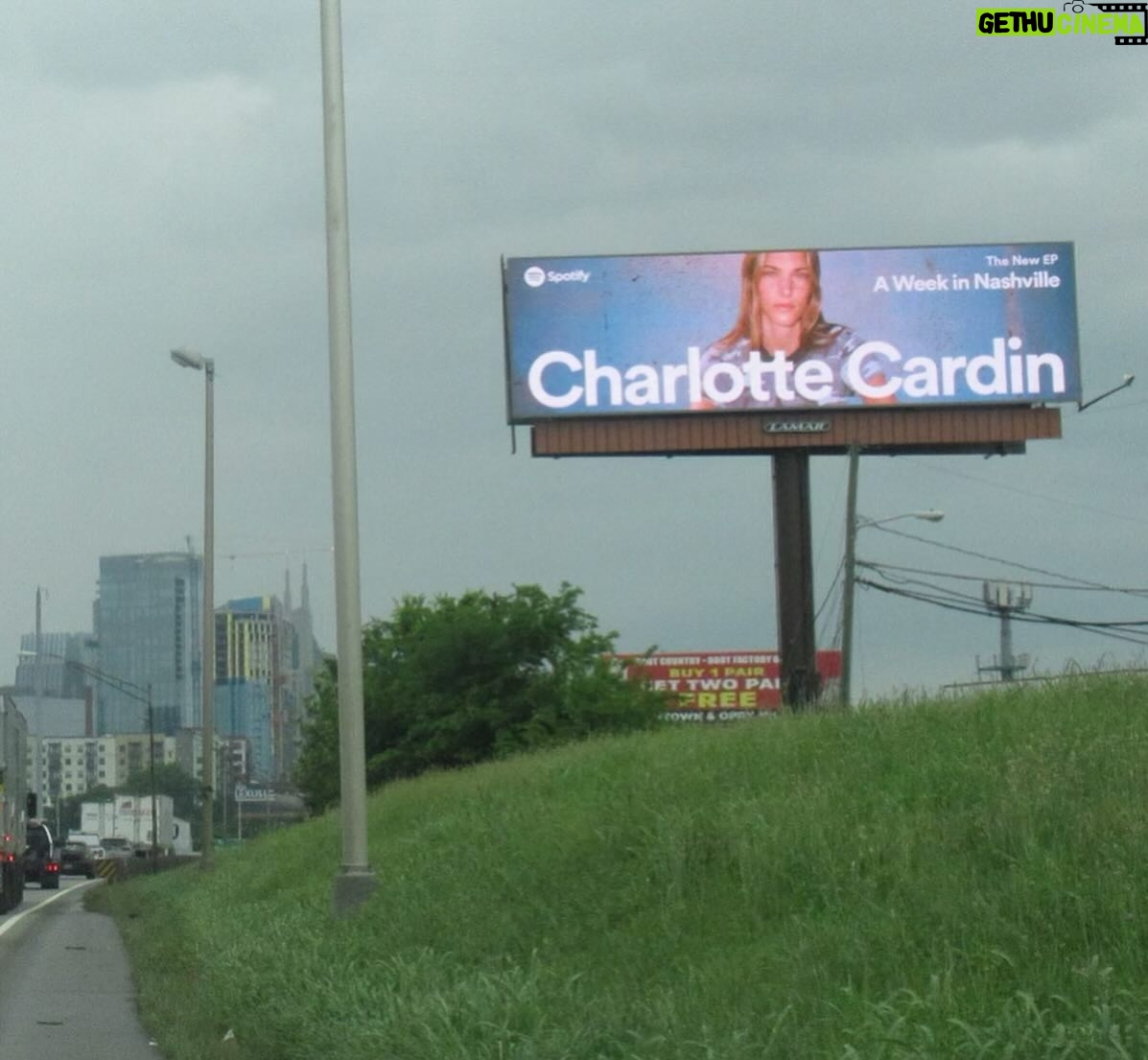 Charlotte Cardin Instagram - Out of the blue, I knew