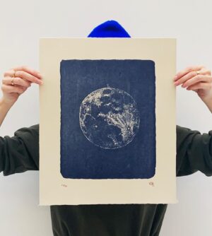 Charlotte Le Bon Instagram - Today is full moon day and my new litho print BLUE MOON is available on my store. Link in bio 👆🏻 Worldwide shipping 🌍 

Blue moon occurs when there are 2 full moons in one month. It doesn’t happen every year but it did happen in 2020 on october 31st (obviously). 💙

Big up to my dearest @idemparis and @martin_giffard my master printer 🦾