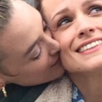 Charlotte Le Bon Instagram – CHEYENNE & LOLA commence DEMAIN à 20h40 sur @ocstv et on en a bien bavé pour faire la meilleure série possible, à base de folles rencontres, bien sûr, mais aussi de décoloration, d’éruption cutanée, de fatigue, de brushings, de faux sang, de vraies ecchymoses, de traversées nocturnes de la mer du Nord (angoisse), de froid et de lapins mignons. 

J’espère de tout coeur que ça vous plaira 🖤

@cheyenne_et_lola 
@lincolnprodtv