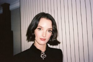 Charlotte Le Bon Instagram - Mes trois personnalités / My three personnalities by @mainamilitza
