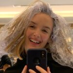 Charlotte Le Bon Instagram – CHEYENNE & LOLA commence DEMAIN à 20h40 sur @ocstv et on en a bien bavé pour faire la meilleure série possible, à base de folles rencontres, bien sûr, mais aussi de décoloration, d’éruption cutanée, de fatigue, de brushings, de faux sang, de vraies ecchymoses, de traversées nocturnes de la mer du Nord (angoisse), de froid et de lapins mignons. 

J’espère de tout coeur que ça vous plaira 🖤

@cheyenne_et_lola 
@lincolnprodtv