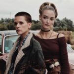 Charlotte Le Bon Instagram – CHEYENNE & LOLA commence DEMAIN à 20h40 sur @ocstv et on en a bien bavé pour faire la meilleure série possible, à base de folles rencontres, bien sûr, mais aussi de décoloration, d’éruption cutanée, de fatigue, de brushings, de faux sang, de vraies ecchymoses, de traversées nocturnes de la mer du Nord (angoisse), de froid et de lapins mignons. 

J’espère de tout coeur que ça vous plaira 🖤

@cheyenne_et_lola 
@lincolnprodtv