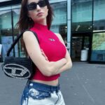 Charlotte M. Instagram - Cammino in top diesel per per restare sempre al top