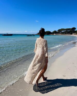 Charlotte Mint Instagram - À la découverte de notre île de beauté⚓️