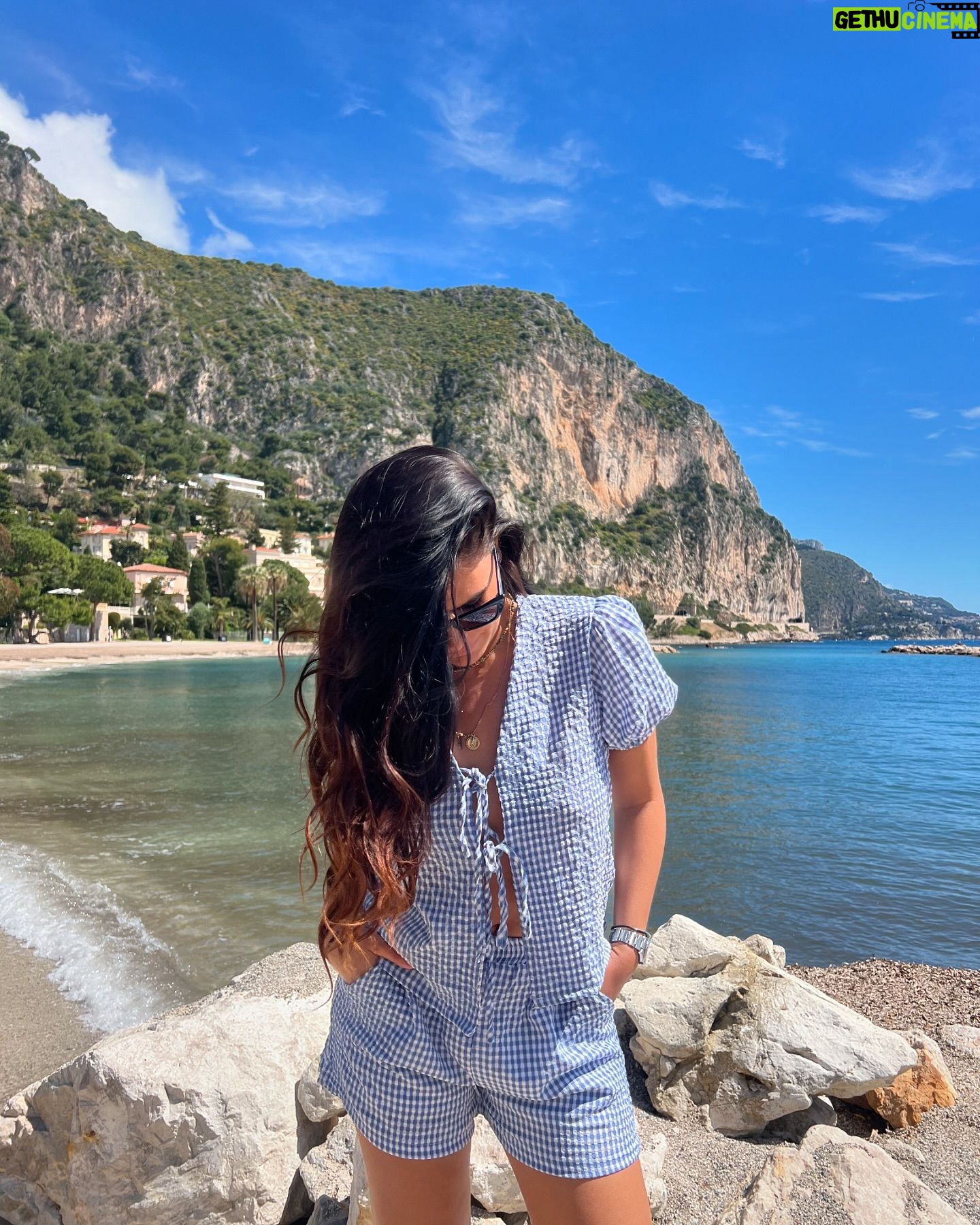 Charlotte Mint Instagram - A friday morning in the french riviera☀️