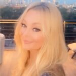 Charlotte Ross Instagram - Loved visiting my high school friends in my hometown, Chicago! 🏙❤️ #chicago #hometown #highschoolfriends #winnetkaillinois