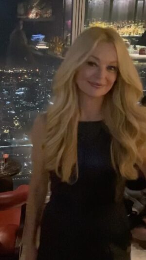 Charlotte Ross Instagram - London… ❤️⭐️ 

#london #london🇬🇧 #londonlife