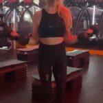 Charlotte Ross Instagram - Motivation is what gets you started. Habit is what keeps you going. The body achieves what the mind believes… ⭐️ #workout #train #inspiration