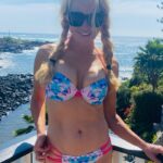 Charlotte Ross Instagram - Beautiful Kauai 🌺🌴👙🥾🌈#kauai #nofilter