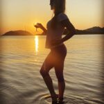 Charlotte Ross Instagram – Athens, Greece… 🇬🇷 Soo beautiful! ☀️ #athens #greece #sunset #templeofposeidon