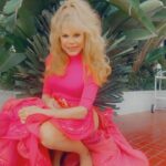 Charo Instagram – Hola Amigos HAPPY EASTER EVERYONE !  I love You All . Muchos Besos . #charo #cuchicuchi #easter #sundayfunday #Sunday #fyp #foryoupage #pink #pinkdress #chocolate #candy #sweet #happiness #spirit #love #beverlyhills #hollywood #fun #foryou