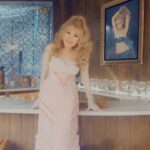 Charo Instagram - Hola Mamasitas THIS iS OUR DAY and I Wish You  ALL AMOR AMOR AMOR And Lot of Fun with Your Families and Friend IS FIESTA TIME  HAPPY MOTHER DAY . I Love you All ! BESOS  @telendril #charo #cuchicuchi #beautiful #momma #hot #longdress #pink #moms #momlife #smile #fyp #beverlyhills #hollywood #ca #son #kids #joy #life #foryoupage #foryou #love #loveyou