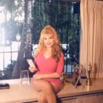 Charo Instagram – Hola Amigos l want To Share With You a Fun Momento.Mano a Mano with Siri  I was Trying to Confuse Her But I Think That This Bitch Win I Hope You Like It . I Love You All . Besos . #charo #cuchicuchi #suri #ai #intelligence #fun #iphoneonly #cute #spanish #funny  #fyp #foryou #foryourpage #winter #friday #love