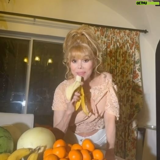 Charo - 3.8K Likes - Hola Amigos I want to Remain You Again that a Piece of fruit at Day Keep Your Cuchi - Cuchi. AwakeΒ Β . I Hope you Like my DietaΒ Β I Love You All Besos. #charo #cuchicuchi #fruity #delious #fruit #healthylifestyle #health #healthyliving #vitamin #vitaminas #minerals #fyp #foryourpage #foryou #fun #living #vegetarian #foodie #loveyou