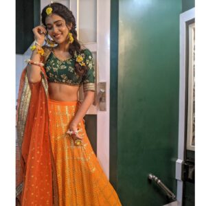 Charvi Saraf Instagram - मोरा पिया.... ओ ओ!!!! 😊
.
.
#kasautiizindagiikay #starplus #mehendi