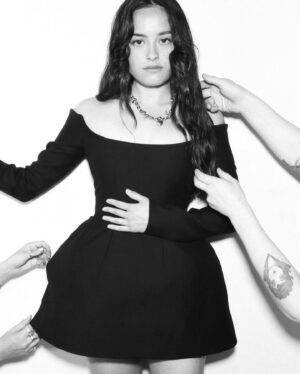 Chase Sui Wonders Instagram - talkin boddddiieeess 🫀🫀🫀 thank you @behindtheblinds @bodiesbodiesbodies @a24 
 
Read the full story by @kate_lawson 
Photography by @pierrecrosby
Fashion by @kruserkristi 
EIC Michael Marson @badmickey 
Casting by ImageMachine cs @imagemachine_cs 
Hair by Blake Erik using Hair Rituel by Sisley @blakeerik 
Make-Up by Misha Shahzada using Shiseido @misha212 

@jenziet @marlafarrell 🤍