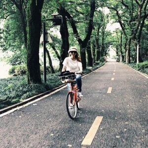 Cheer Chen Instagram - 🚲
杭州，請等我12月再回來