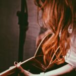 Cheer Chen Instagram - 🧙‍♀️﻿ ﻿ 「我有一種感受，就是其實宇宙或者某種力量，是很希望很希望我們能夠成功，很希望很希望我們能夠得到我們想要的。只是大多數的時間，我們都只知道自己不要什麼，沒有辦法具體描繪出自己想要的未來。在這種前提之下，可能很容易看到別人擁有什麼就會覺得那會不會其實也是我要的。於是我們就一直走在別人的路上而錯過了自己要的生活。」﻿ ﻿ —2019.4.30 @女巫店﻿ ﻿ 1.傷害﻿ 2.跳舞吧﻿ 3.Pussy﻿ 4.Peace&Revolution﻿ 5.殘缺的彩虹﻿ 6.神魂顛倒﻿ 7.華生﻿ 8.沙發海﻿ ﻿ 中場休息﻿ ﻿ 9.沙漏﻿ 10.52赫茲﻿ 11.時間的歌﻿ 12.小步舞曲﻿ 13.小塵埃﻿ 14.下個星期去英國﻿ 15.越洋電話﻿ 16.靈感﻿ 17.別送我回家﻿ 18.普魯斯特行動﻿ 19.吉他手﻿ 20.九份的咖啡店﻿ 21.80%完美的日子﻿ ﻿