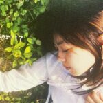 Cheer Chen Instagram - 整理倉庫，發現不明箱子，打開裡面是市面上已絕版的單曲。 這些年一直有人問我絕版單曲哪裡買，我總是說我自己也沒有。常常要用來做展示時我都還得找朋友借，沒想到⋯ 想起為了當年算是新型態的發行，在預算極為有限的情況下，情商製作人攝影師設計師協助完成聽覺視覺，再來聯絡印刷廠，寄貨送貨，記帳轉帳，與風和日麗唱片行合作的時日，疲勞也美好。 好，這些意外出現的單曲，有人要嗎？