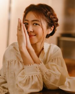 Cheer Chen Instagram - 「如果你天生就是有翅膀的人，你就是會飛的人，就會很想飛過那道牆，想知道那種感覺是不是更接近自由。」 . 謝謝 藝文青 @asartisticasyou . 照片由藝文青提供