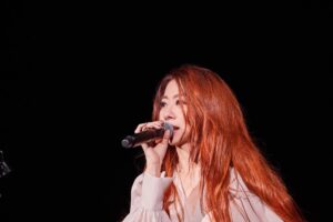 Cheer Chen Instagram - 台北小巨蛋三場的最後一場，不是結束，而是巡迴的開始，接下來會到很多城市，讓漫漫長夜繼續，但我卻已等不及再回來，重溫你們的浪漫與狂喜，分享音樂中的孤獨與豐盈。

勾勾手，再回來，你們要讓美夢不醒。