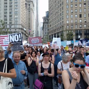 Chelsea Manning Instagram - in solidarity 👭👩‍🌾👫👬 no more deportations 🏛️👩‍⚖️ we have more power than they do 😎🌈💕 #WeGotThis #DACA