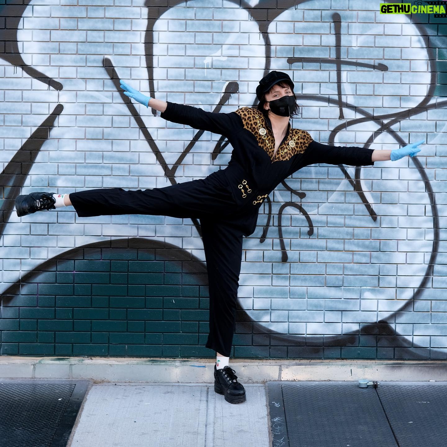 Chelsea Sheets - 857 Likes - Quarantine life in nyc but gotta wear one of my jumpsuits for fun even if it’s to the corner store. 📸: @beaumont.photo