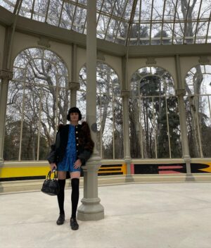 Chelsea Sheets Instagram - Beautiful day in Retiro park in Madrid 💕wearing my @sheertex tights all vacation and still no rips! Love pairing them with some heat teach thigh highs from @uniqlo for cold days.