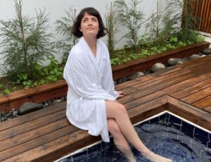 Chelsea Sheets Instagram - Had such a beautiful time at @landvineyards in Montemor-o-Novo Portugal. They had a beautiful spa and the most amazing wine. Was the perfect get away 😏