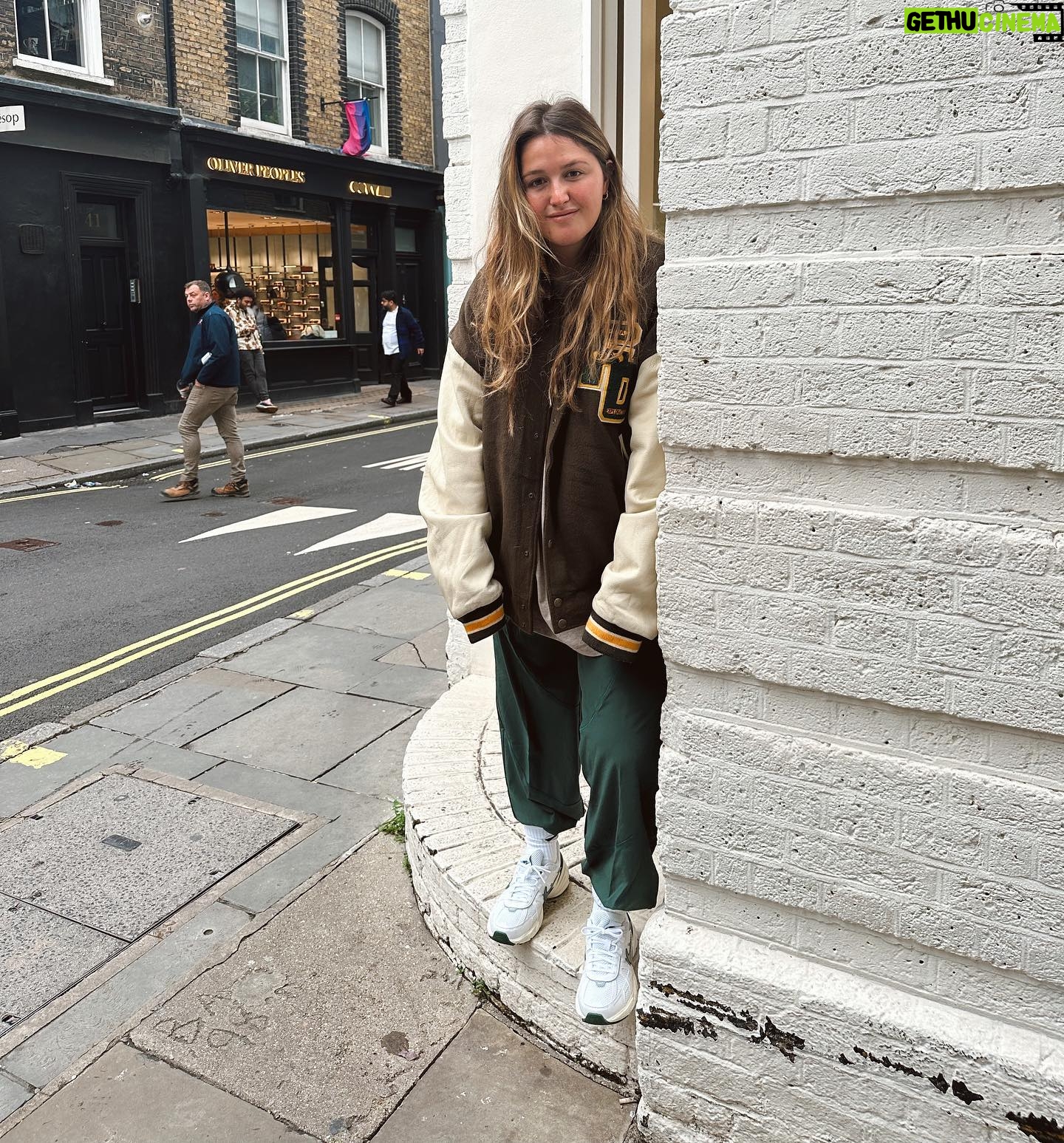 Chelsea Cutler Instagram - london > paris > berlin