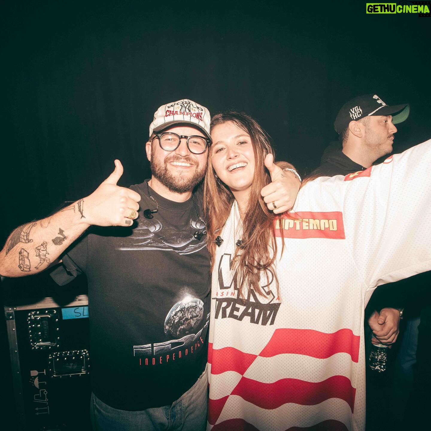 Chelsea Cutler Instagram - i don’t care if there’s 9 swipes, tour is blowing my mind