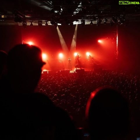 Chelsea Wolfe Instagram - grateful for the magic of @roadburnfest ✨ photos by @geert_braekers / last photo by @effixx lights: @jms.__________ video: @effixx sound: @christophnoth costume design: @jennihensler music: @b.c.___ @thebrownwizard @jessgowrie 🤍