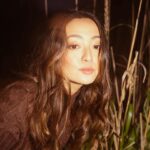Chelsea Zhang Instagram - In the bush w my @polene_paris Number 9 mini ✨ 📷 - @thetaliaclaire 🔥🔥 So grateful to have been gifted a Poléne bag!!!! They’re so beautiful 🥰❤️👀 #poleneparis
