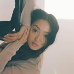 Chelsea Zhang Instagram – 🍯✨💛✨🍯

// new digitals 

Photo: @alexajade__ 
MUA: @mirandarichardsmakeup