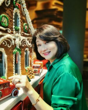 Chen Liping Instagram - Joy to the World.. 🎶🎵🌍❤️
Merry Christmas Everyone!🎄🎅💝❤️
#Blessed #Christmas #Savior
#Love #Peace #Joy #PTL
#ChenLiPing #陳莉萍