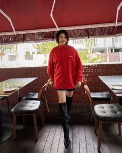 Chen Liping Instagram - How Deep Is Your Love #CNY 🙌❤️🍊🍊
新年红包来来来🧧🧧🧧

Pic6 you'll see how deep my love is..😄😍🥰

#EarlyChineseNewYearMood
#立春 #新年快乐 #身体健康 #笑口常开
#陈莉萍 #ChenLiPing #PTL