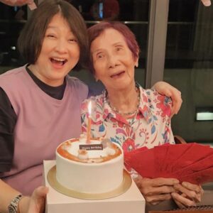 Chen Liping Instagram - Happy Blessed Birthday to My HappyHappy Mom ❤️❤️❤️
㊗️喜乐、安康❤️❤️❤️
⬅️看看她听我唱生日歌和听到我说了什么更加的Happy😄😄😄
#Happy #Birthday #Blessed
#SheWishesEveryoneToBeLikeHerHappyHappyToo💪💪💪
#Love #Peace #Joy #PTL
#笑口常开 #麻将 #四色牌
#我也会玩哦 #感恩
#陳莉萍 #ChenLiPing