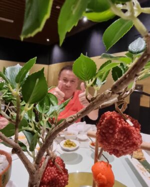 Chen Liping Instagram - 生日大快乐🎂天天是母亲节❤️笑口常开😍
祝妈妈: 喜乐、安康 ❤️❤️❤️
妈妈祝: 内外都平平安安、健健康康❤️❤️❤️

Happy Blessed Birthday to My HappyHappy Mom❤️❤️❤️

#Blessed #Happy #Birthday #Love #PTL