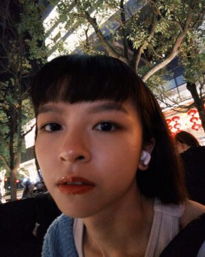Chen Yan-Fei Instagram - 🐲🧨🧧
大家好，我是陳姸霏！
新的一年還請大家多多指教😍
在這邊誠摯的祝everybody 龍年快樂！
（附上90度的鞠躬）（180度的暫時沒辦法筋太硬了）
⁽⁽ଘ( ˊᵕˋ )ଓ⁾⁾♡