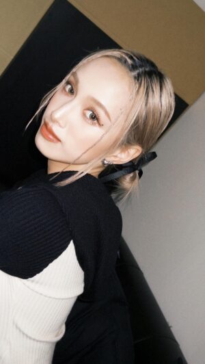 Chen Yi Xin Instagram - 今天長得有點好看 不能浪費

-

畢竟我每天大素顏 又懶得化妝 

All @nabia.cc