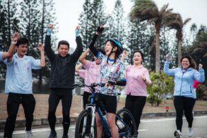 Chen Yu Instagram - 2024澎湖單車跳島嘉年華
101k挑戰組、22k休閒組
樂活報名網已經可以報名了哦 →https://lohasnet.tw/Penghubike2024/
完賽禮真的很棒🤩內容請見最後一張圖

我們9/22澎湖見吧！
-
服裝 @rootstaiwan 
攝影 @wu_duke_ph  @wu_duke
