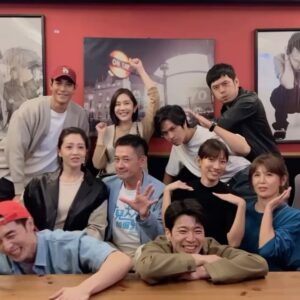 Chen Yu Instagram - #女兒大人加個賴 
60集播畢！謝謝大家的收看。
雀雀說我們小時候都是爸媽陪著每天追劇的，現代的爸媽反而很少有這種跟小孩的時光。她是第一次一家人帶兩個小孩一起乖乖追電視劇，哪怕最後十集觀眾氣到不行，但回想起來也還是奇幻到不行啊！我是覺得功德圓滿了啦
-
人蔘嘛，苦的，但還是會回甘的。
（最後一張是我們第一次住宜蘭，在鴨哥家放的煙火喔😌🫶🏻）