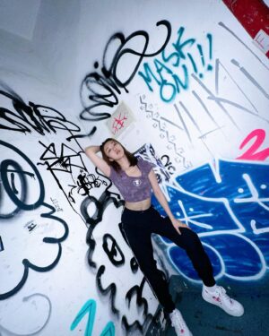 Cherry Ngan Instagram - Now you see me - again💜

📸️ @hahakirac