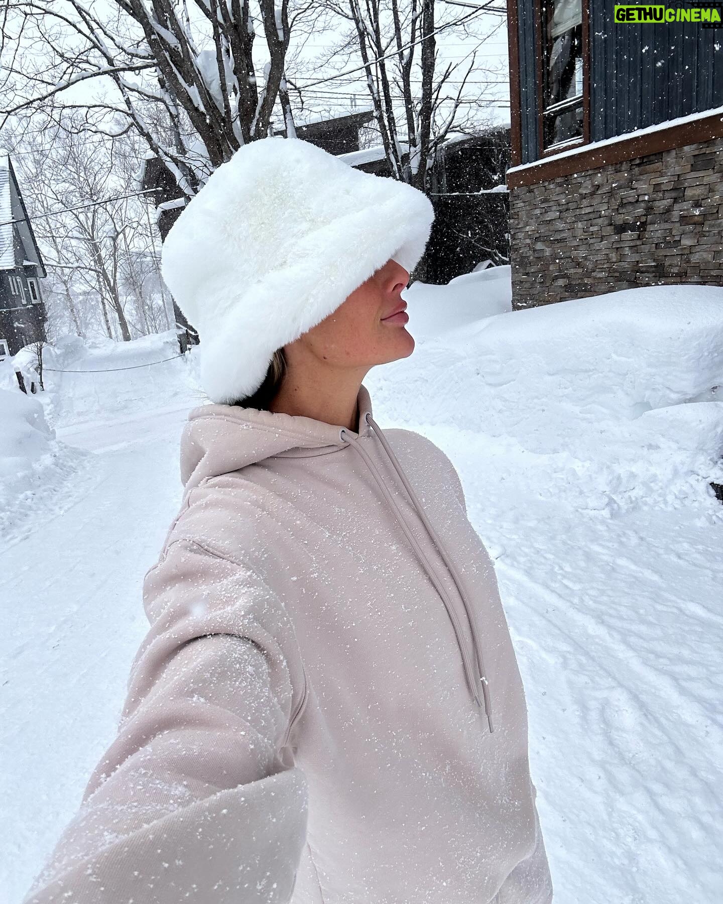 Cheryl Maitland - 770 Likes - Niseko 🤍❄️
