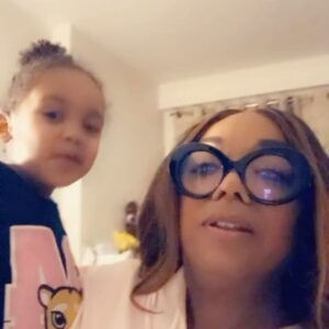 Cheryl Pepsii Riley Instagram - Merry Christmas to You n Yours from Me n Mine!
Love My Family Sooooo Much!
Nobody Familys like US! 🥰
And,
I know it’s been a bit of a year for so many of us!
But please try to be gentle with yourselves n your loved ones! 
In the midst of it all, I Still Trust God n I’m Choosing Love, Peace, Joy n Gratitude! 🙏🏽🙏🏽🙏🏽
Find What n Who brings you Light n Bask in it! 

Love y’all! 
Please Stay Safe n Healthy out there!
🙏🏽❤️👊🏽💃🏽💪🏽🌲
Blessings 

#MiFamilia ❤️
#HappyHolidaySeason 
#LiveLoveLaugh 
#SpreadLoveItsDaBrooklynWay 
And….
Happy #BlackVelvetMonday 🥰