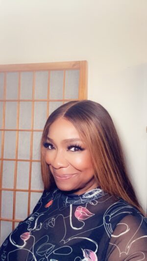 Cheryl Pepsii Riley Instagram - What a #BlackVelvetMondaysExperience We Had last night at 
The Brooklyn Academy of Music!!!

Soooooo much Love n Beautiful Energy in the Room!
I am Full 🥹

Lots to say, Many to Thank…..

Right now, let me just leave this here, as I say 
Thank you, Thank You, 
THANK YOU!!!! 🙏🏽

#BVMEatBAM 
#TrustYOURGift 
#HotChocolate
#TeamHORN
#DaBlacqGrounds
#BVMFam
#BkAllDayEveryDaySuhn 👊🏽